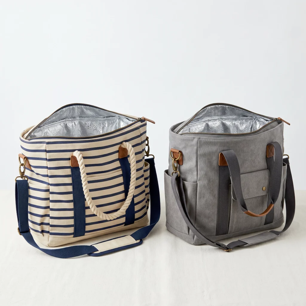 Beach cooler bags with thermal lining and OEM customization