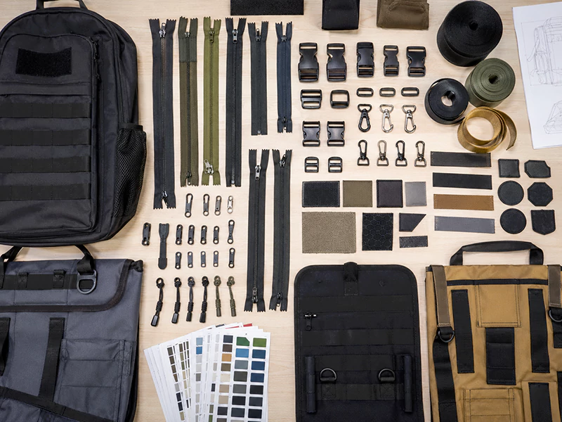 Custom zippers buckles and logo methods that can affect OEM bag MOQ